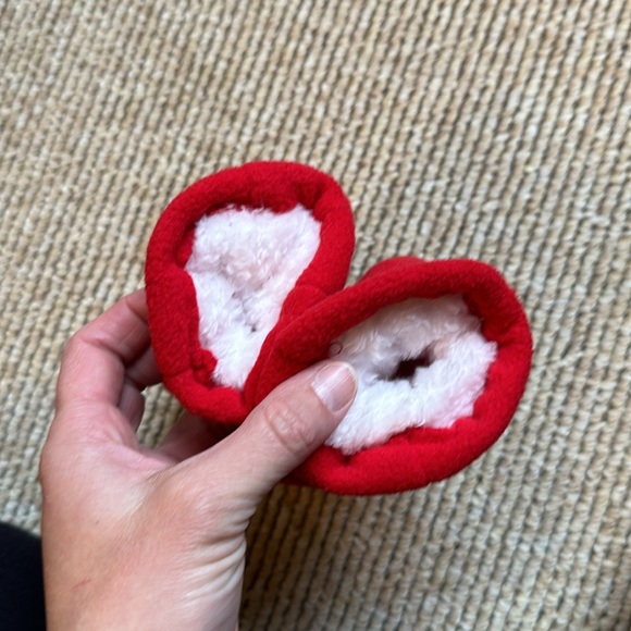 Nice caps (Amazon) red mittens 12-24 months super soft - Picture 2 of 2